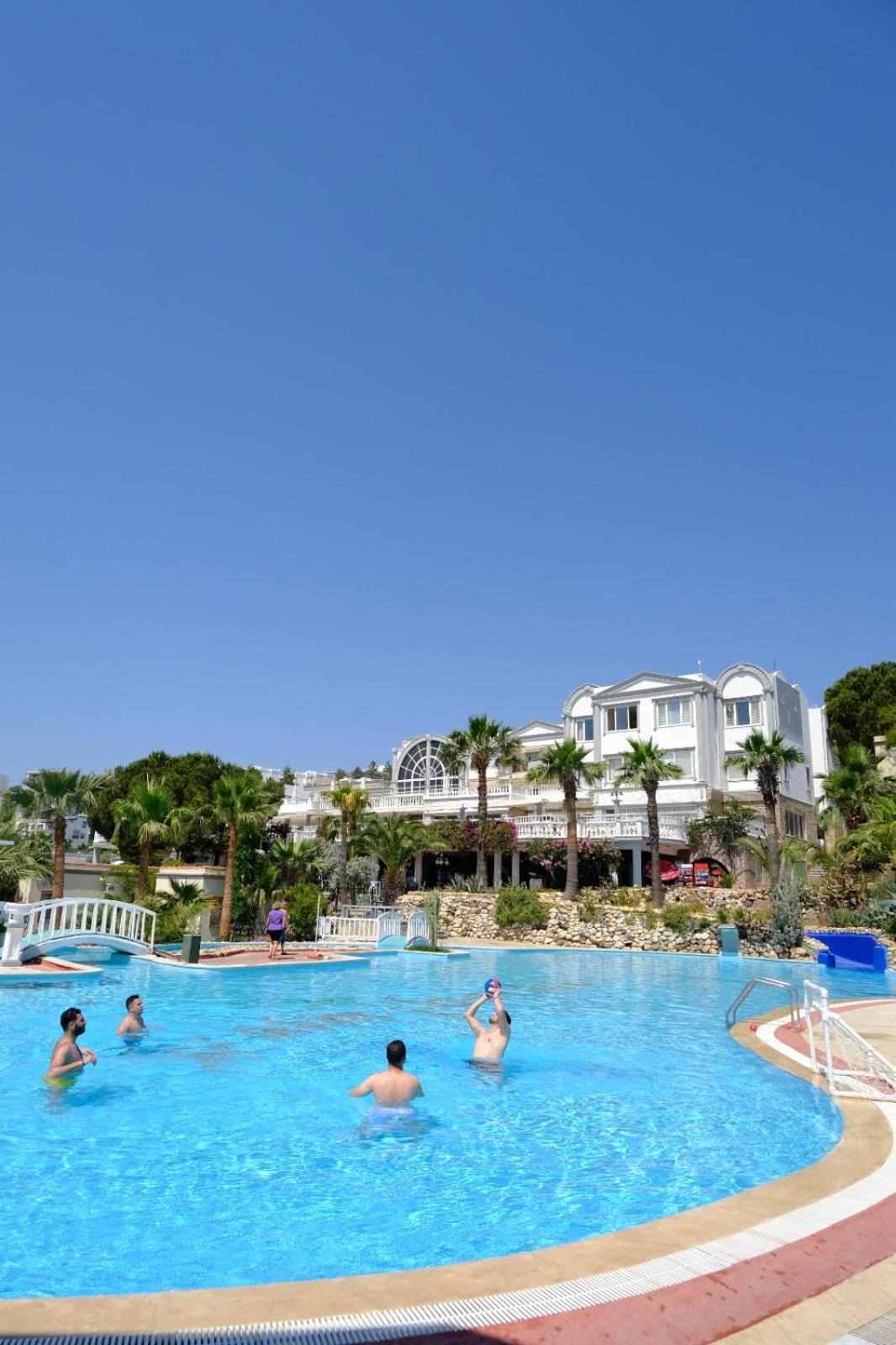Phoenix Sun Hotel بودروم المظهر الخارجي الصورة